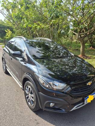 CHEVROLET ONIX 1.4 MPFI ACTIV 8V FLEX 4P AUTOMÁTICO
